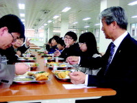 초은초, 학교급식 시연회 열어
