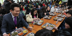 인천 무상급식 2학기부터 1,2학년도 전면 확대