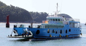 덕적도~울도 새 여객선 나래호 첫 뱃고동