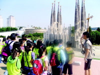 소외된 동심에 꿈 전하는 버스학교