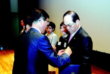 '농촌 이바지' 이영희씨에 석탑산업훈장