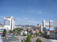 [지역 쇼핑센터 버틸 수가 없다·2]도심 흉물로 전락한 상가