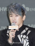 [경인포토]신화 15주년 콘서트, 이민우 무지개 헤어 상남자의 카리스마
