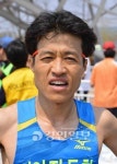 [화성 효 마라톤]남자 하프 우승자 여흥구