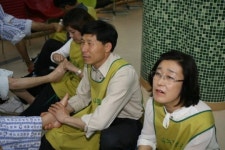 소외 어르신 섬기는 안산시의회 요양병원 위문