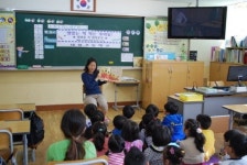 엄마품에서 듣는 동화 책속 장밋빛 세상 대월초 수요일마다 진행