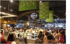 식객 북적이는 AK플라자 수원점 푸드홀