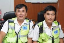 위험천만 도로위 교통약자 경찰의 아름다운 동행