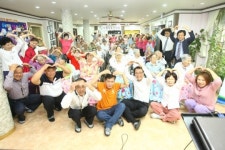 경기도의회 색소폰 동호회, 안산지역 요양원서 작은음악회 착한 선율