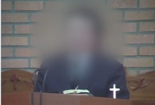 거지목사 이중생활 장애인들의 아버지 vs 밤의 황제 25년간 감춰진 진실은?