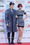 [경인포토]가온차트 K-POP 어워드 소유-매드클라운, 잘 어울리죠?