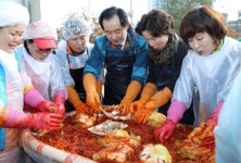 [의정부]소외이웃 겨울나기 도내 곳곳 김장나눔