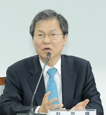 천정배, 4월 광주 보선 무소속 출마… 새정치연합 조만간 탈당