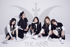 디아크, 5인 완전체 이미지 공개… 멤버 정유진·천재인 누구?