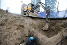 현대백화점 신촌점 앞 도로 내려앉아 차량 전도