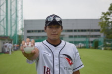 프로야구 kt wiz 이윤학 "프로 데뷔 첫 1군… 후회없이 던지겠다"