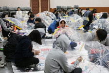 하남 틴볼봉사단, 어린이집에 우산