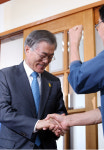 광주 찾은 문재인 기득권 내려놓을 것… 친노 비노 소리 안 나오게 하겠다