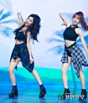 [경인포토]소녀시대 티파니-써니, 섹시한 웨이브 댄스