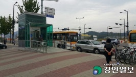 도로용지에 엘리베이터를(지하철 삼송역 5번 출구)… 고양시·철도공단 ‘황당 행정’