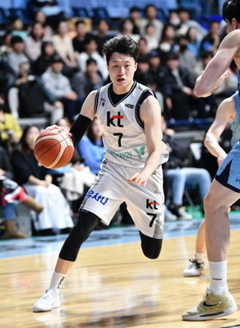 프로농구 KT, 소노 꺾고 3연승 달리며 2위…1위 DB와 4.5 경기차