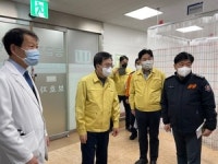 김동연, 경기도의료원 수원병원 방문 “코로나19 대처 노하우 발휘해주길”