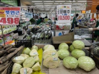 40년 야채장사 처음… ‘꽉 닫힌 지갑’ 하루 10만원도 안 팔린다