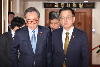 최상목 대행, 헌재가 연명하는 국무회의에서 결론 나올까란 관심