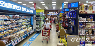트럼프 재집권·얼어붙은 소비… 인천 대형마트·편의점 전망 어둡다