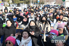 “한국니토옵티칼, 고용승계 거부말라” 구미서 평택까지… 수백㎞ 도보행진