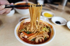 주먹만한 채소는 인심이겠지… 짬뽕 일절 1만1천원 평화통일 [웃기는 짬뽕]