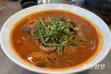 한 그릇에 모인 ‘베스트 일레븐’ 끝까지 불꽃튀는 매운맛 드리블 [웃기는 짬뽕]