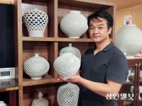 [인터뷰] ‘백자 이중투각의 명인’ 고성도예 조용준 작가