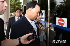 ‘ITS 뇌물 의혹’ 현직 경기도의원 4명 전원 검찰 송치…“추가 의혹들 확인 중”