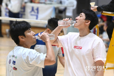 남녀노소가 즐긴 셔틀콕 잔치… 건강미까지 뽐냈다 [이천쌀배 전국 동호인 배드민턴]