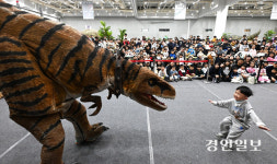 [포토] 수원컨벤션센터 박람회 “공룡과 신나요”