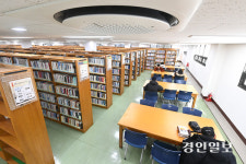 새단장한 수원시 공공도서관, 대출 이력 등 핵심기능 먹통