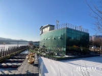 일부 공실 자라섬 수상클럽하우스 ‘표류중’