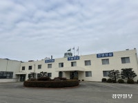 “문 닫은 공장으로 출근합니다” 안성 두원정공에 숨 불어넣는 사람들