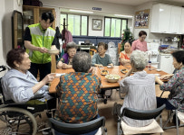 주택관리공단 문산선유2단지, 어르신 입주민에 삼계탕 대접