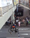 장애인 육교 고공농성 도운  2명, 영장기각