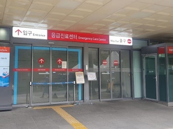 전공의 무기한 파업 첫 날···진료현장 정상 가동