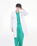 진료실 아닌 유튜버·스타트업 CEO 등 새 길 개척