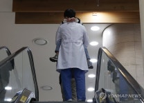 17개 병원 떠난 소아청소년과 전공의들 호소