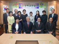 경북약, 약대입학 회원 자녀에 장학금 전달