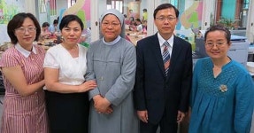 성동구약, 장애인 재활시설에 약손 사랑 전해