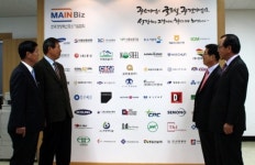 우연의 일치인가? 47년생 도매 대표들의 활약 `눈길`