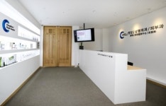 개원가도 원스톱 진료 열풍…피부·성형 한번에