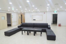 광장 도입한 정신병원…치료못지 않게 재활도 중요