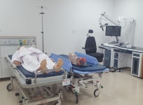 영세한 국내 의료기기업계에 심폐소생술하는 의사